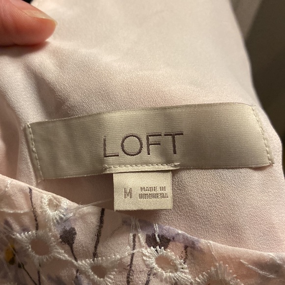 NWT LOFT BLUSH EYELET LINED WITH PALE FLOWERS SUMMER CAMISOL - Picture 4 of 8